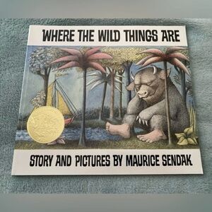 WHERE THE WILD THINGS ARE by Maurice Sendak PB - 50th Anniversary Edition🎆